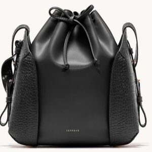 NWT The Fiore Bucket Bag